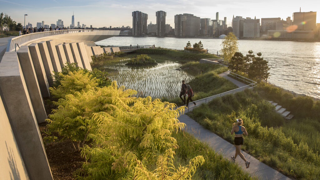Hunters Point South Park tidal basin and retention wall